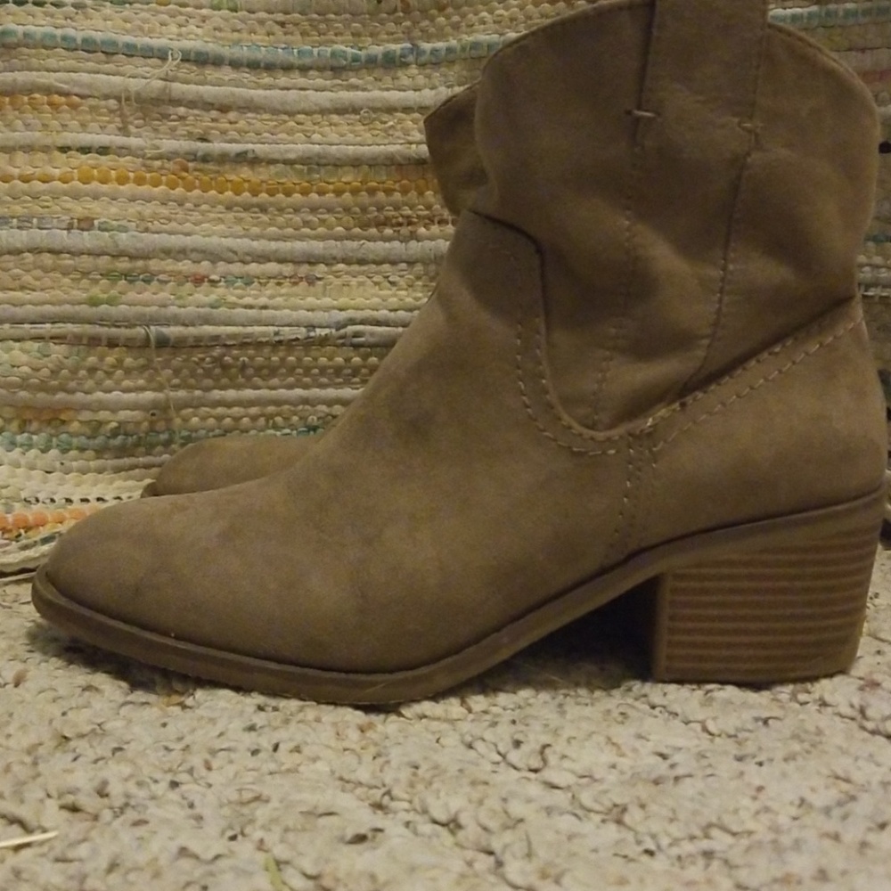 Light brown ankle boots!
